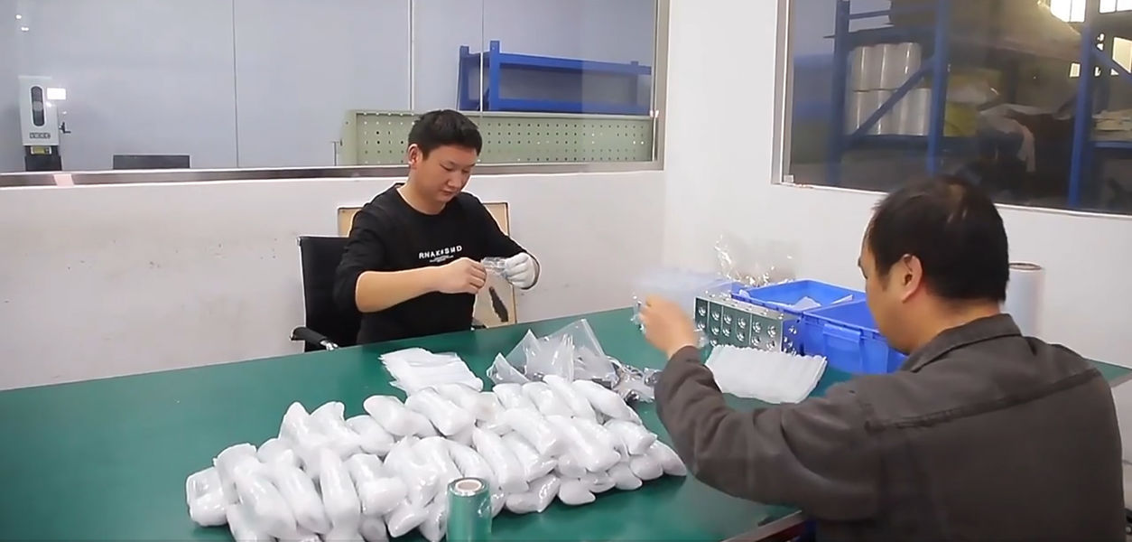 Dongguan Zhongwei Metal Products Co., Ltd প্রস্তুতকারকের উৎপাদন লাইন